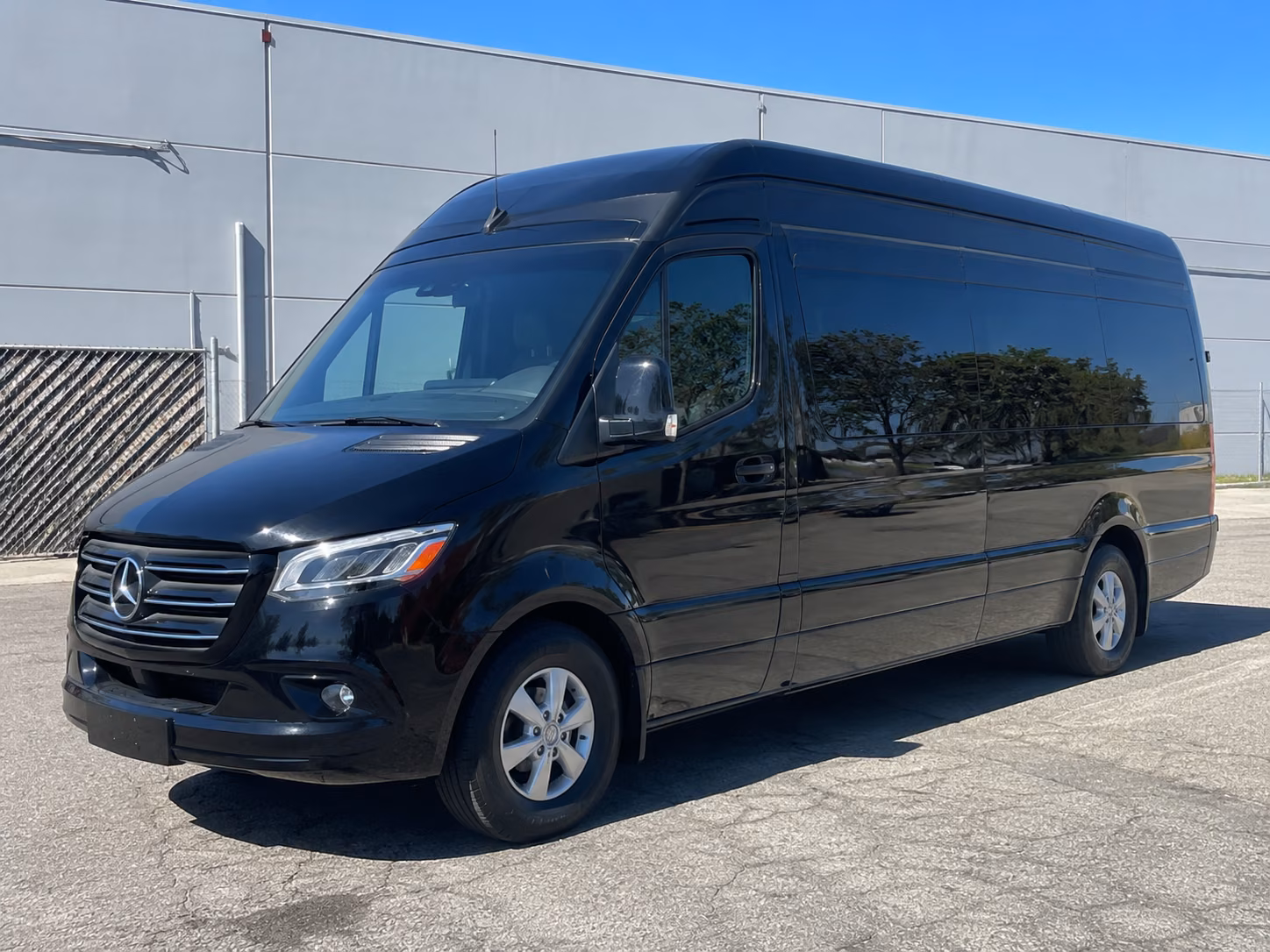 10 passenger sprinter van