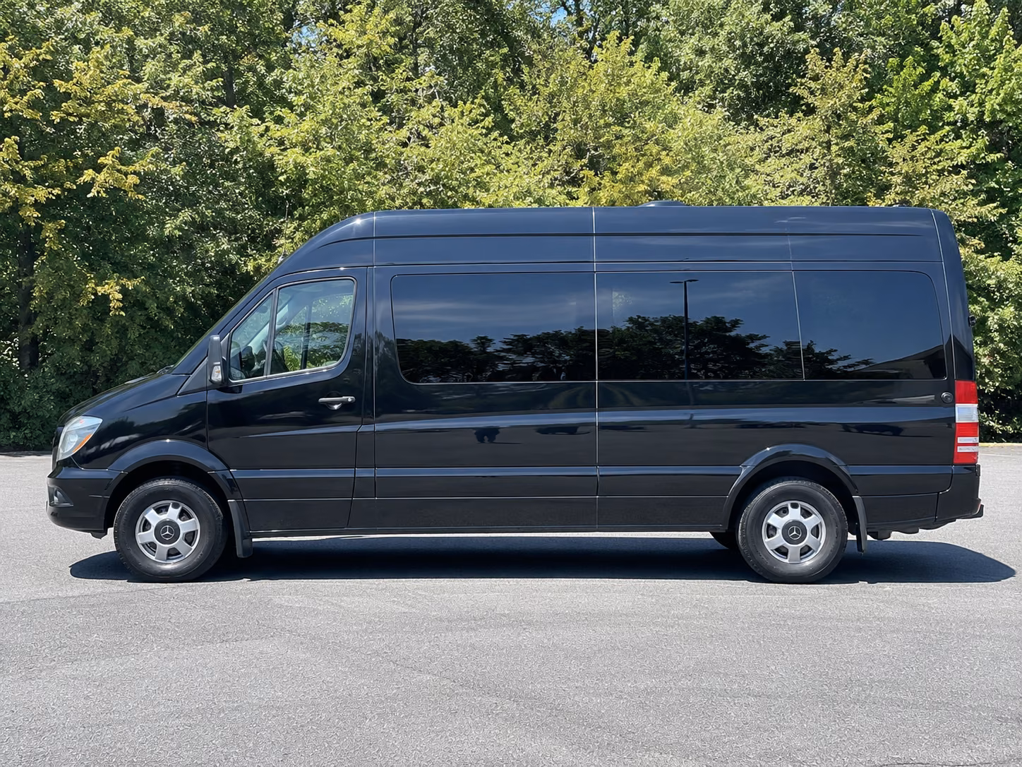 18 passenger sprinter van